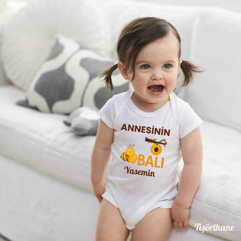 Annesinin Balı Baskılı İsme Özel Sevimli Bebek Zıbını