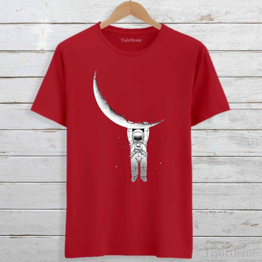 Aya Tutunan Astronot Baskılı Minimalist Uzay Tişörtü