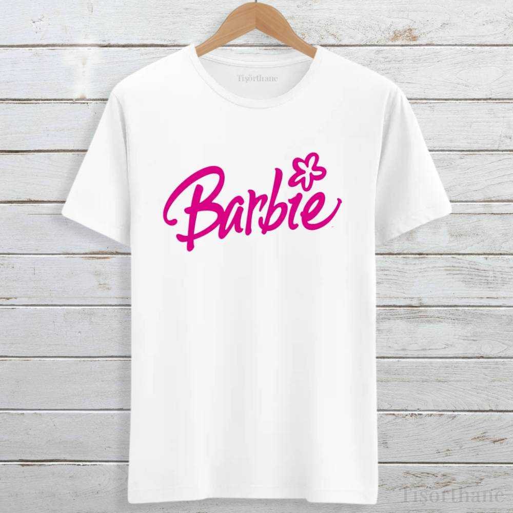 Barbie Tutkunlarına Özel Barbie Yazı Baskılı Tişört