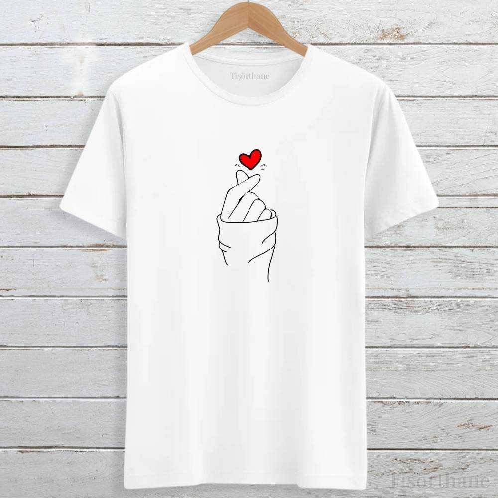 K-Pop Finger Heart Kalp İşareti Baskılı Tişört