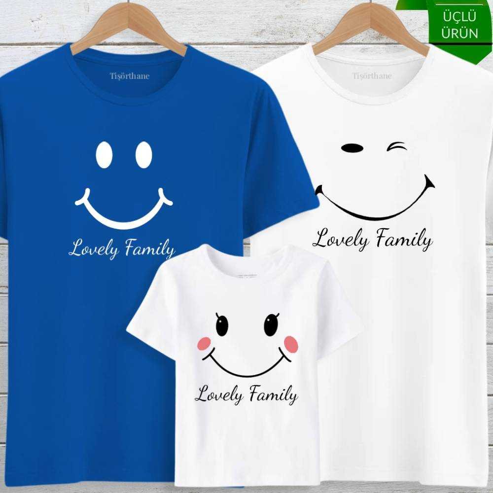 Smile Tasarımlı Lovely Family Yazılı Sevimli Aile Tişörtü