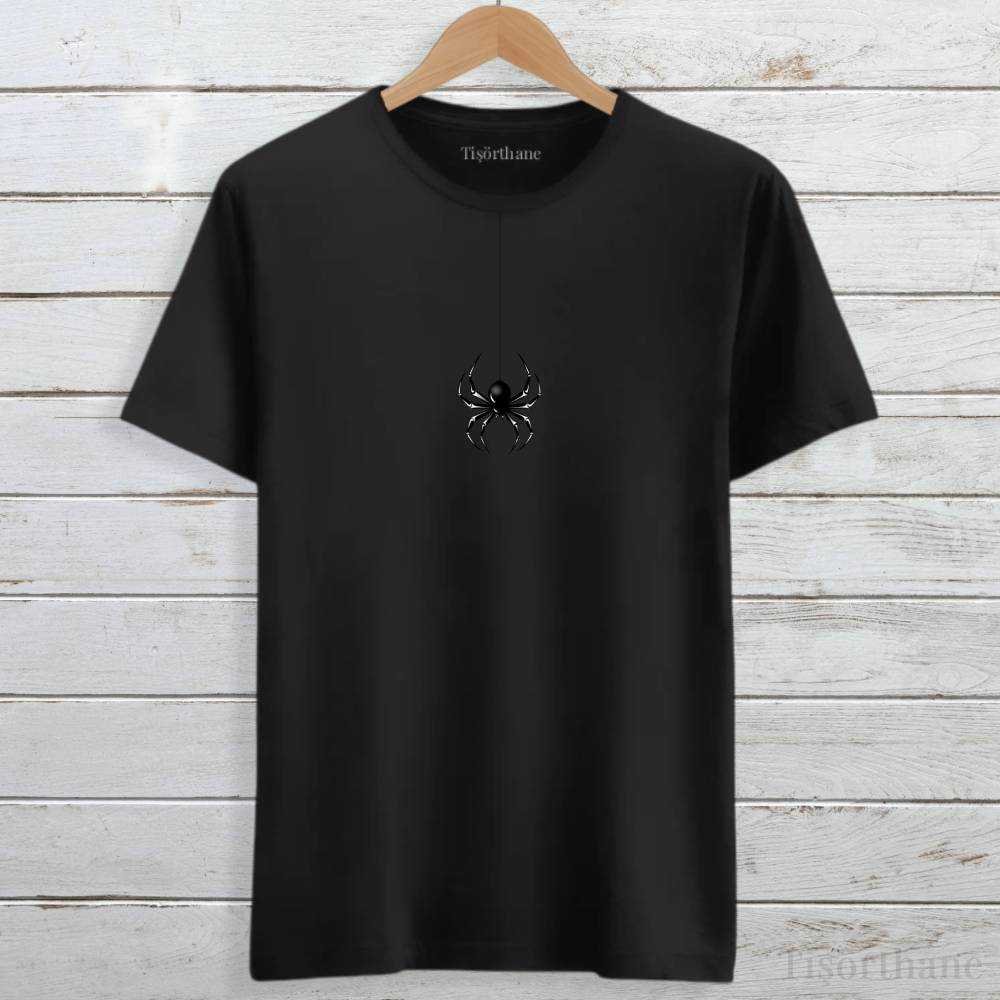 Yakadan Sallanan Örümcek Baskılı Minimalist Tişört